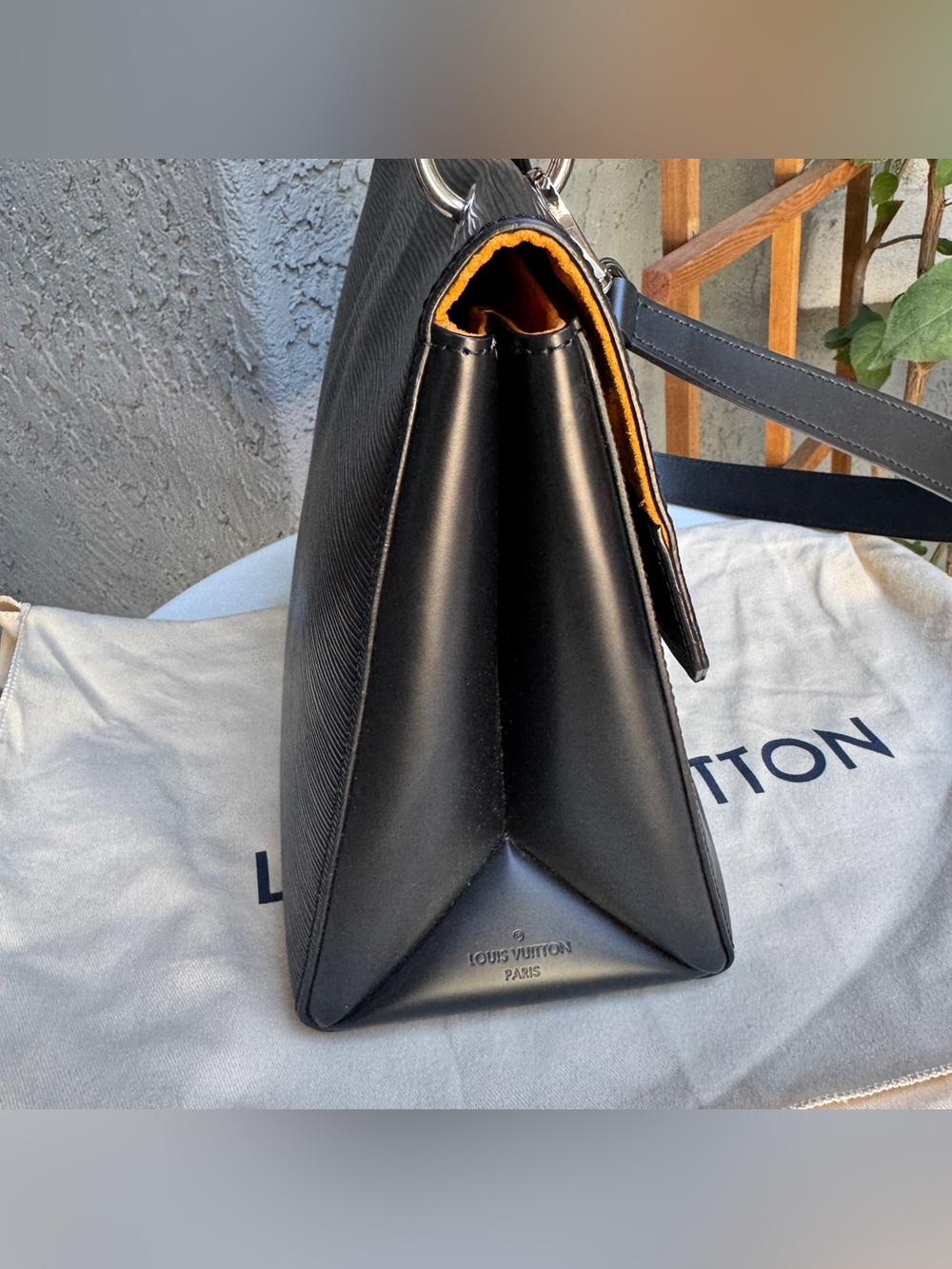 Louis Vuitton Epi Leather Grenelle MM Shoulder Bag - Picture 8 of 15